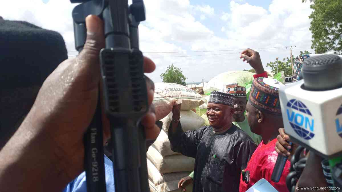 Sokoto Govt warns against fertiliser diversion as Kebbe receives 3,600 bags for farmers
