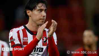 Doncaster sign Bristol Rovers midfielder Hutchinson