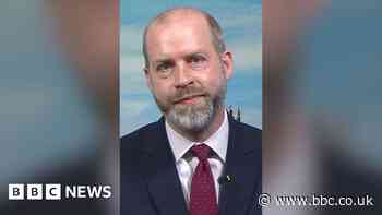 Minister pressed on electricity bills savings figures