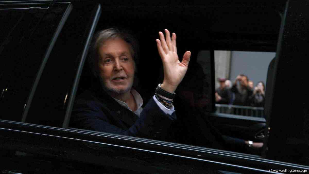 Paul McCartney Facetiming Ringo Starr During Beatles’ Magical Mystery Tour Is the Cameo of the Year