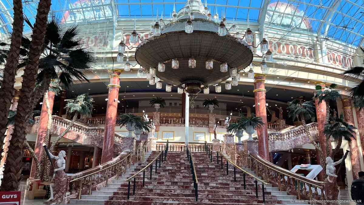 Woman, 22, slams Trafford Centre restaurant after being refused entry 'to eat a burger'