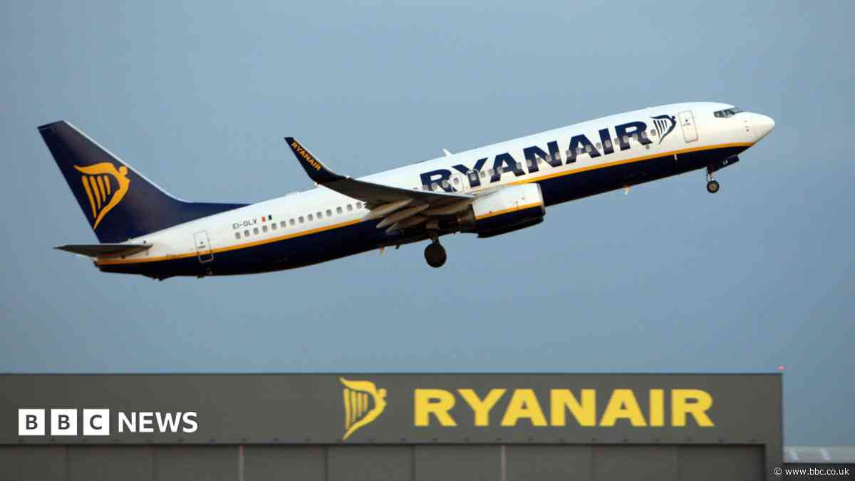 Ryanair broken window may have been caused by 'foreign object'