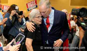 Biggs wins GOP nomination, will challenge Democrat Hobbs for Arizona governor