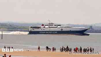 Rise in Southern 100 visitors arriving by ferry