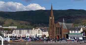 Warning Cumbrae ferry queues 'leading to people urinating in streets'