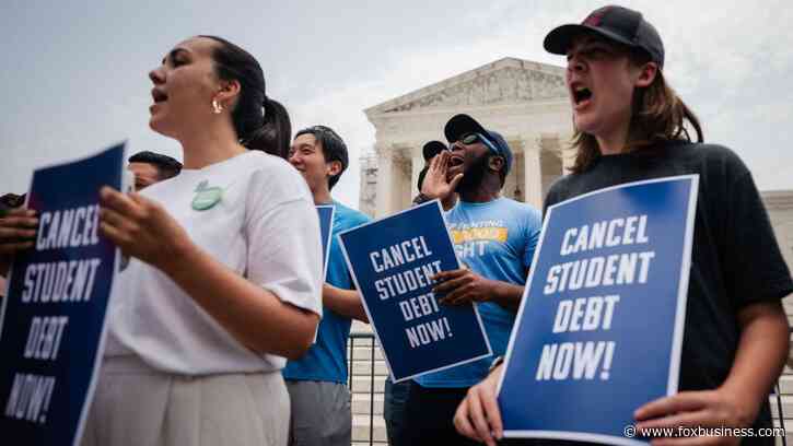 Student loan default rates surge, 1 in 5 borrowers now in default