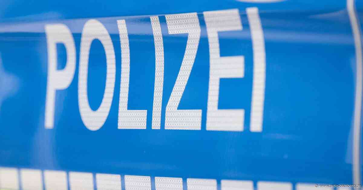 Bierkisten auf A9 – Verkehr bei Bayreuth läuft nur einspurig