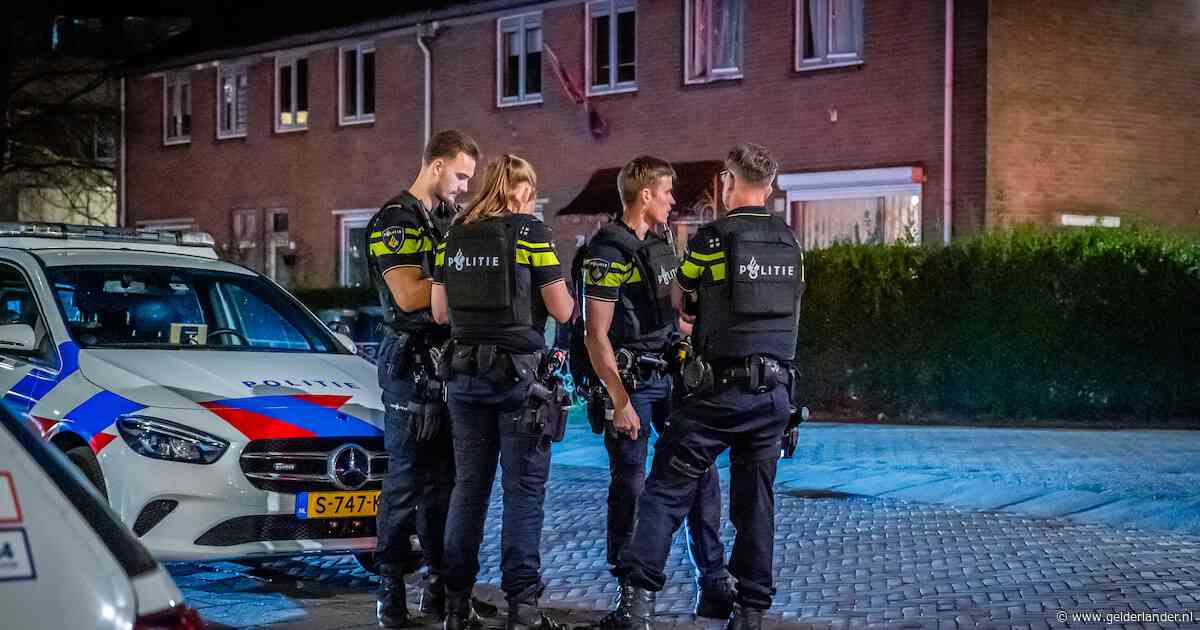 Man schiet en sticht brand bij zelfde Arnhemse woning: celstraf en verplichte behandeling