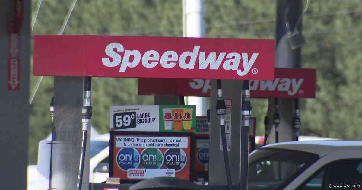 Man walks into Raleigh gas station, claims he was shot