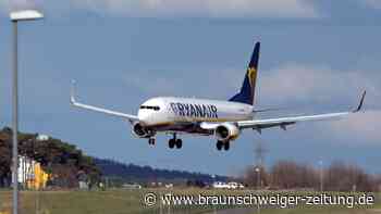 Mann beinahe aus Flugzeugfenster gesogen – „erinnere mich an die Explosion“