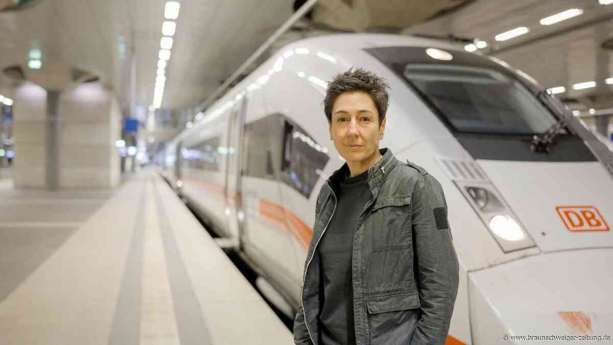 „Absurd“: Dunja Hayali fehlen die Worte zu Millionenprojekt der Deutschen Bahn