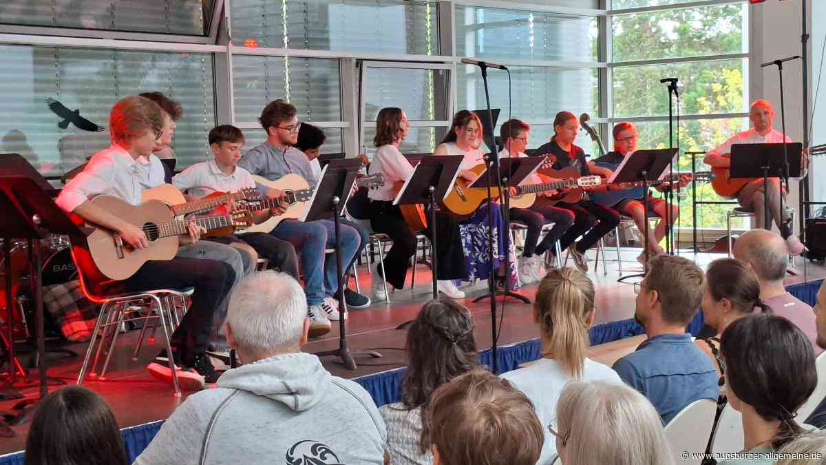 Sommerkonzert des Descartes-Gymnasiums: Spannende Kontraste, glockenhelle Stimmen