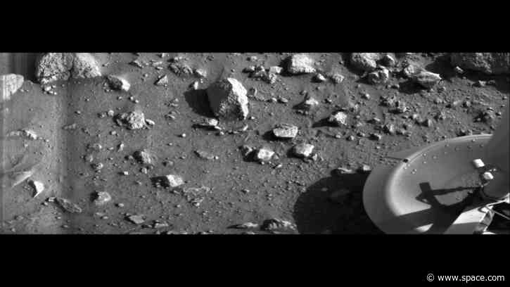 Our 1st-ever up-close look at the Martian surface | Space photo of the day for July 22, 2026