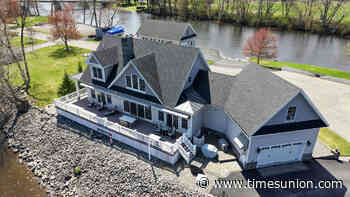 House of the Week: Schuylerville farmhouse on small island