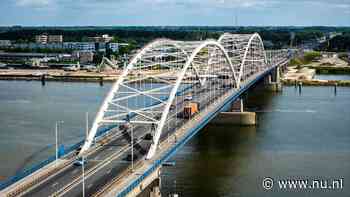 Vanaf het weekend cameracontrole voor vrachtwagenverbod Merwedebrug