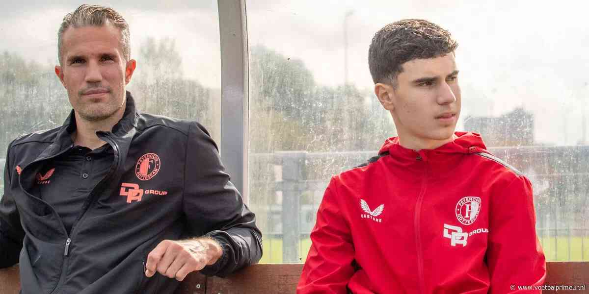 Shaqueel van Persie vertelt hoe het nu gaat met zijn vader: 'Houden we gescheiden'