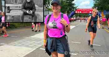 Precies een jaar na de dood van haar man doet Rianne (41) bij Vierdaagse wat ze vorig jaar niet af kon maken: ‘Toen waren er wel even tranen’