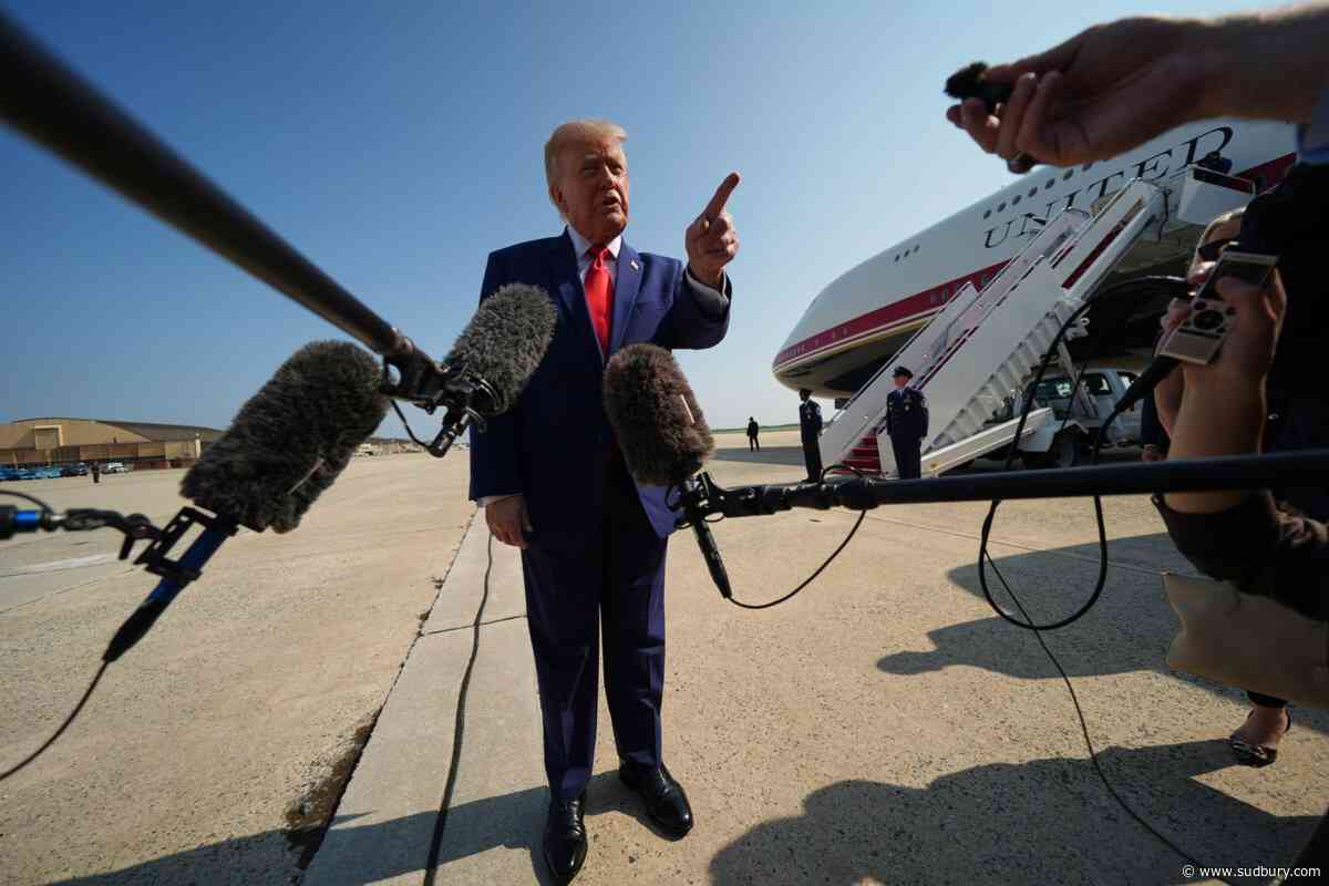 Trump threatens new tariffs on generic drug makers to take effect in two years