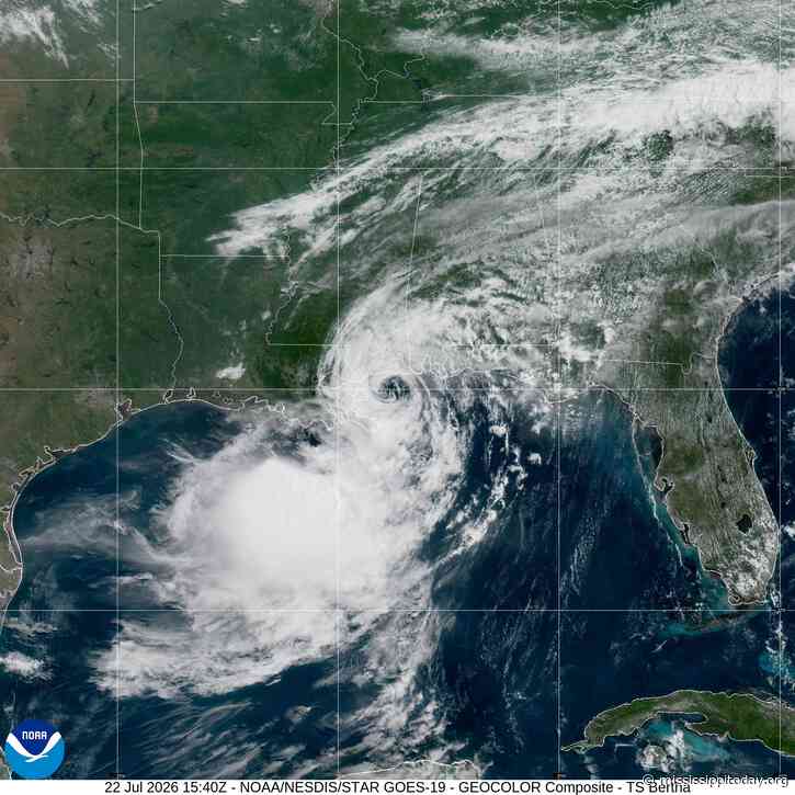 Beaches closed as Tropical Storm Bertha crawls along the Gulf Coast