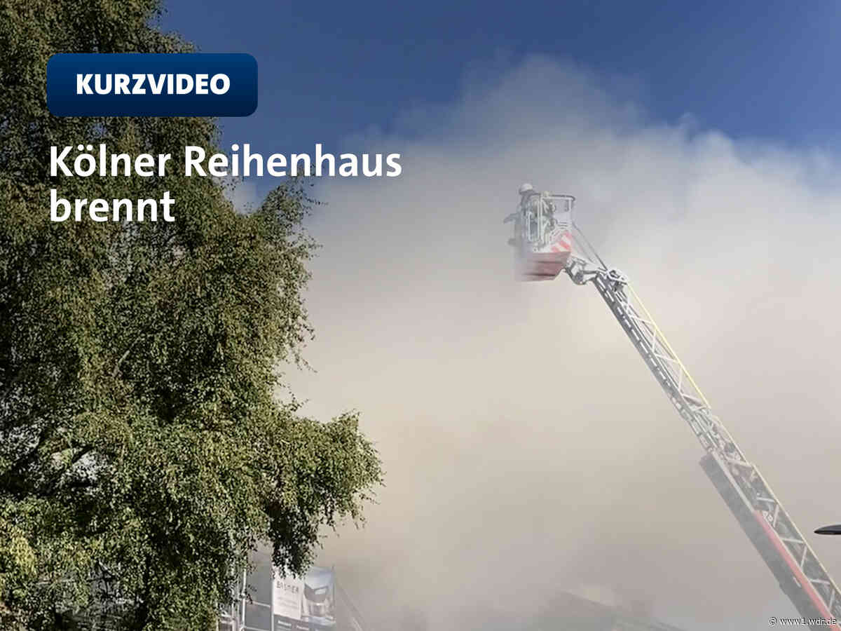 Köln-Sülz: Dachstuhlbrand sorgte für starken Rauch