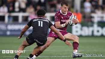 Ambitious Carpenter commits to Sale long-term