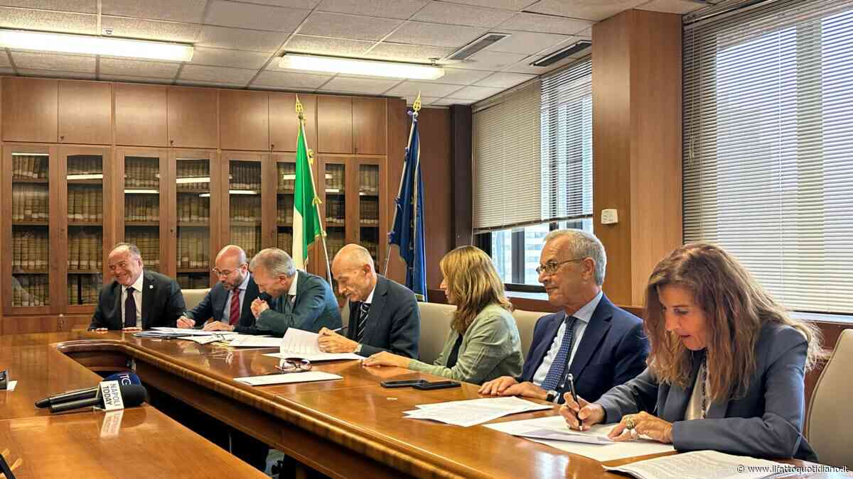 Autobavaglio Csm, Policastro (pg di Napoli): “Dover registrare le conferenze stampa mi fa sentire un sorvegliato speciale”