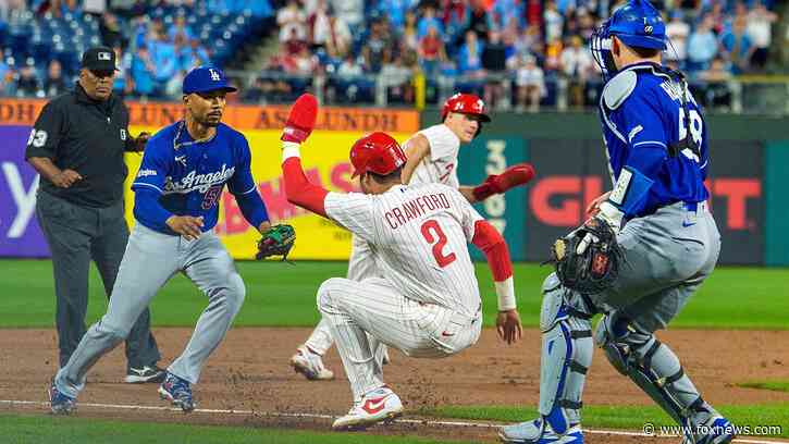 Phillies star JT Realmuto makes inexplicable base-running blunder to end the game, leaves manager dumbfounded