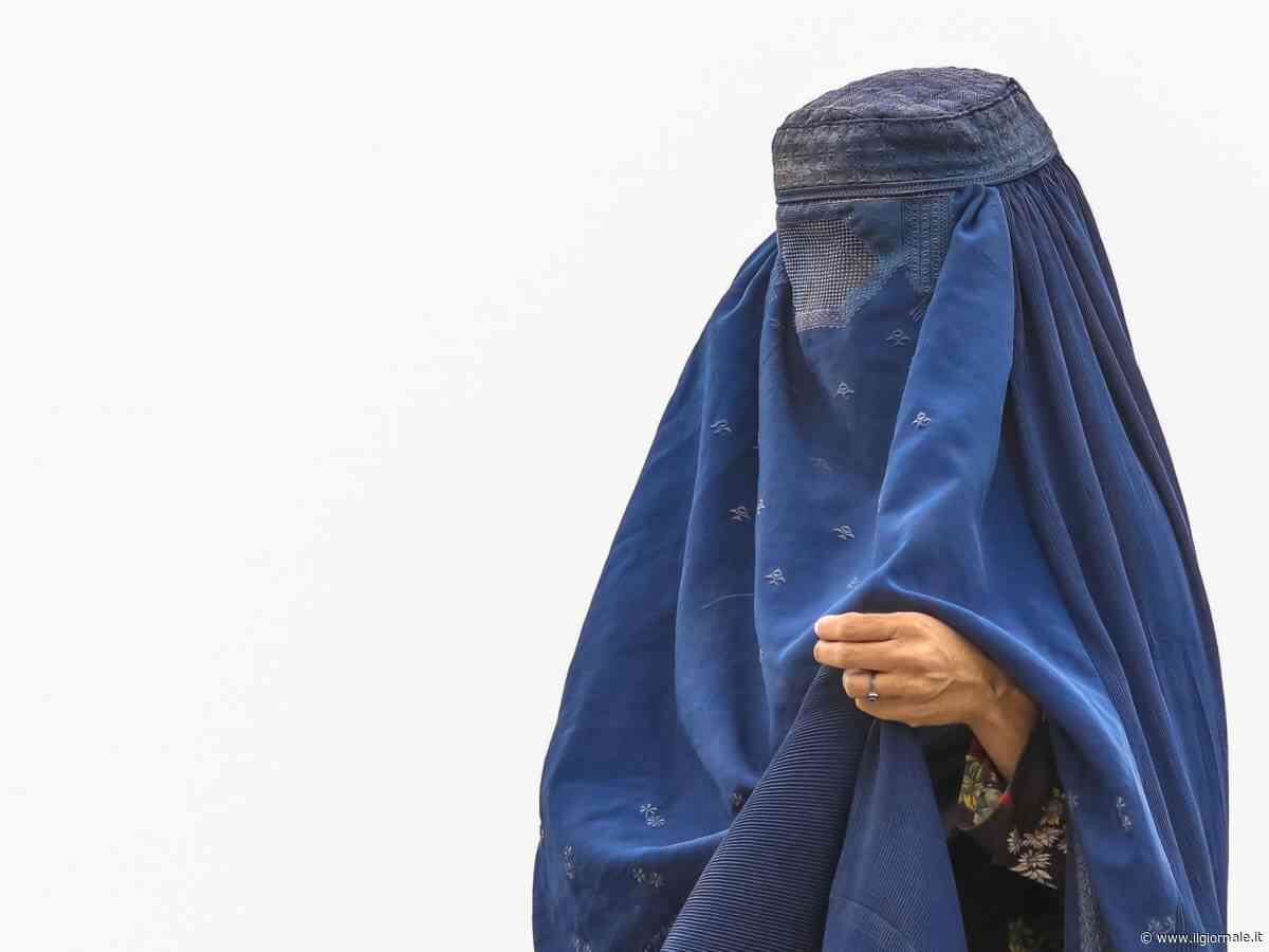 Burqa vietato a scuola, passa la risoluzione: “Il volto deve essere sempre riconoscibile”