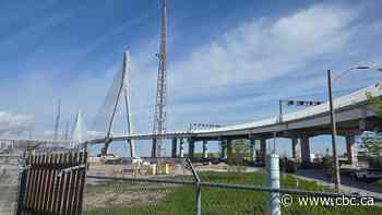 How does the new Gordie Howe bridge deal compare to the original one?