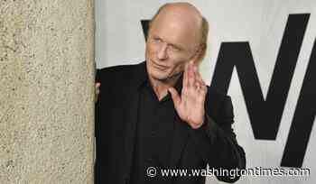 Ed Harris says he nearly quit 'Dutton Ranch' over cut scene