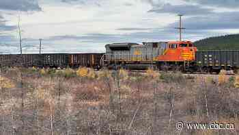 Federal agency links December train derailment in Quebec to temperature swings