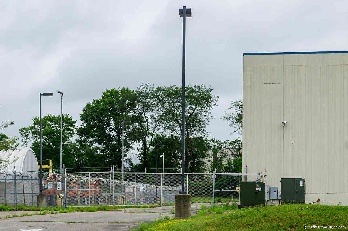 Schumer, Gillibrand seek answers on ICE’s Newburgh lease