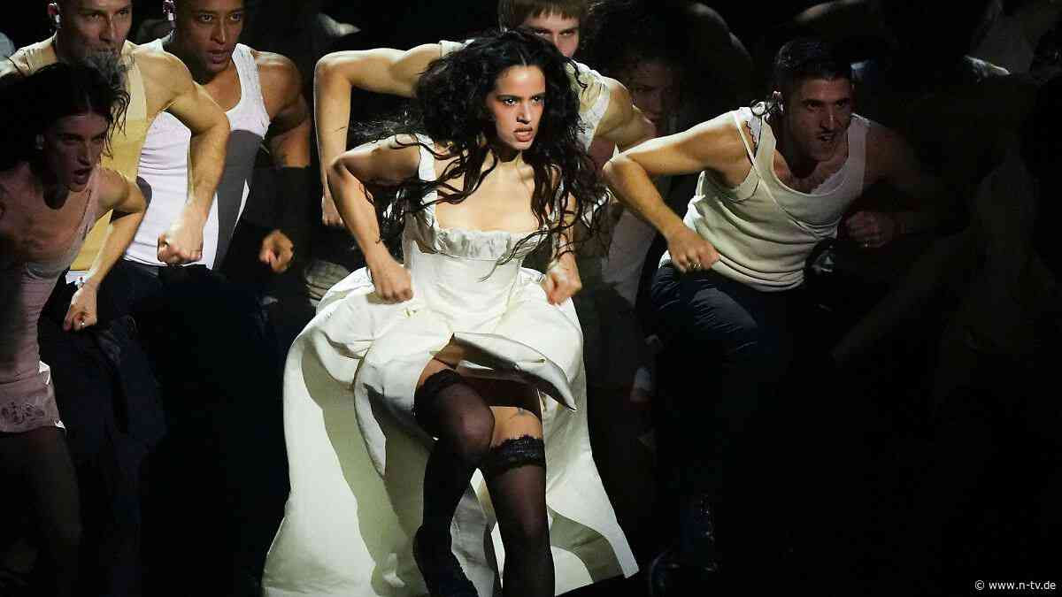 "Habe nur Liebe": Rosalía teilt Argentinien-Spott-Video - und rudert zurück