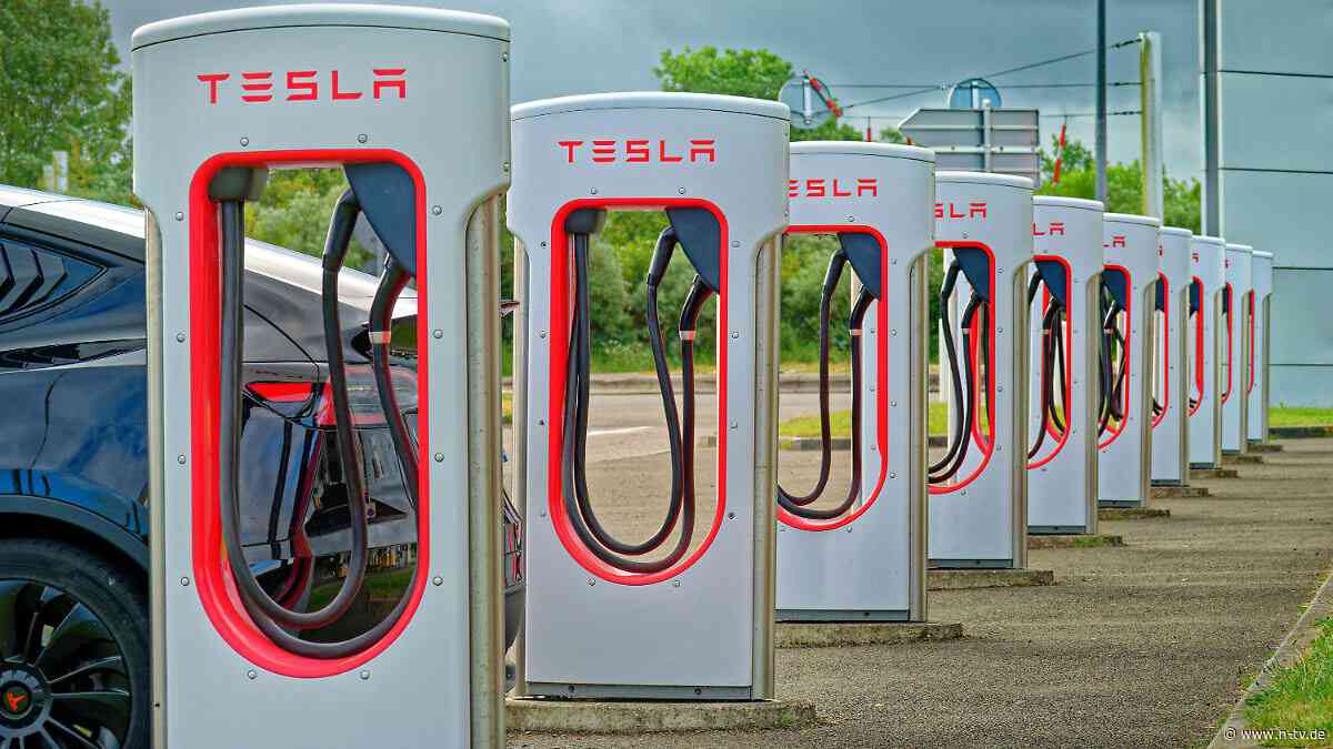 Wann zahlen sich Invests aus?: Tesla verbrennt Geld und wirft Fragen auf