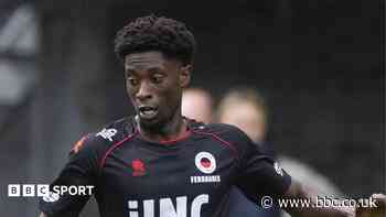Huddersfield sign Excelsior winger Fernandes