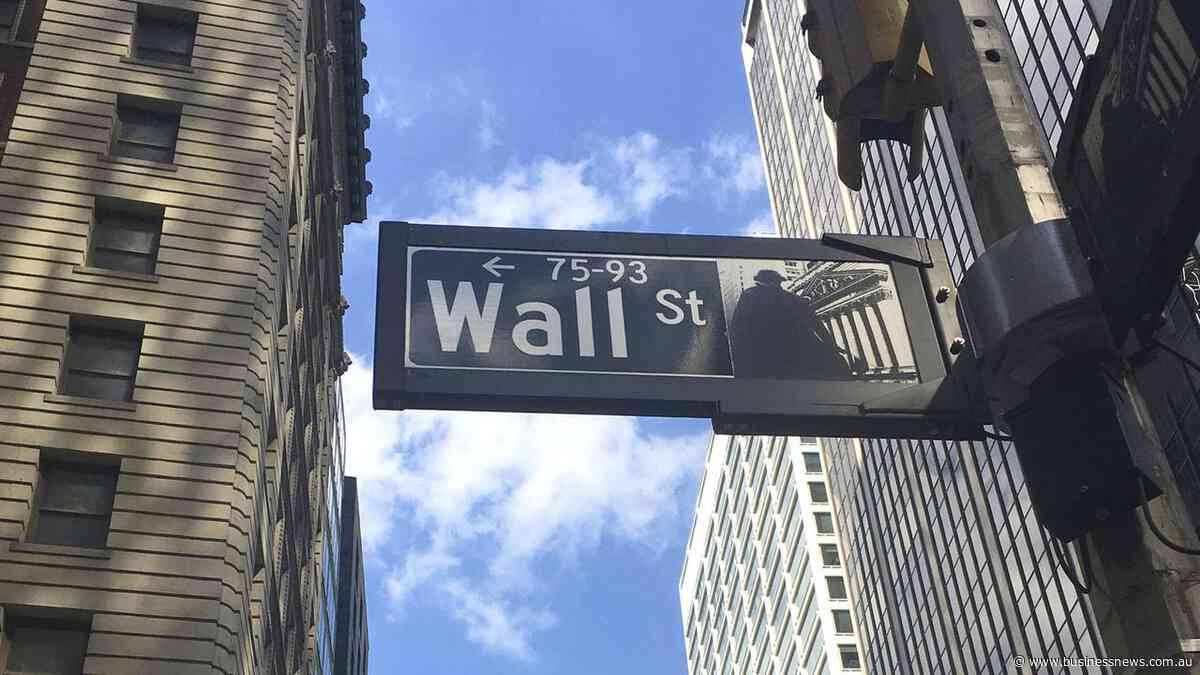 Wall St dips as Big Tech earnings, rising oil in focus