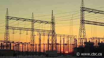 Vehicle collision knocks out power to thousands in southeast Winnipeg