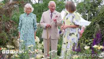 King attends first RHS flower show on Sandringham estate