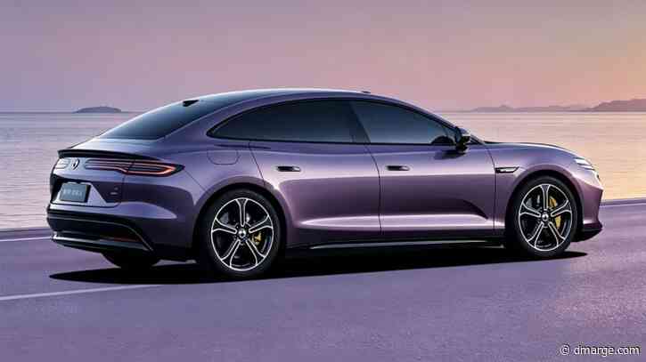 BYD’s Denza Z9S Is Bringing Supercar Numbers To A Luxury Sedan