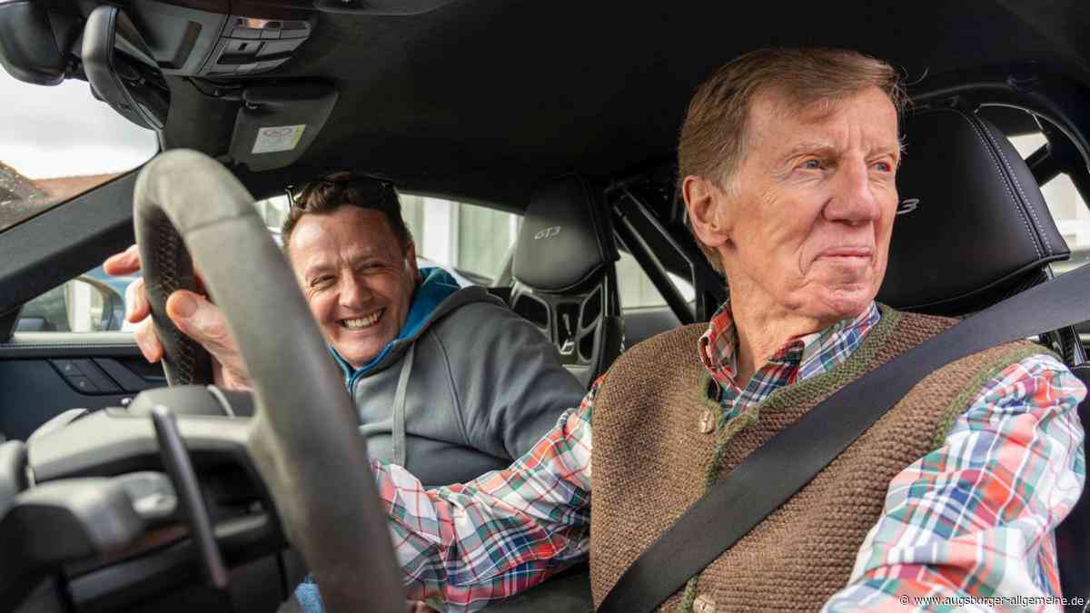 Beifahrer gesucht: Rennsportlegende Walter Röhrl setzt sich in Bellenberg ans Steuer