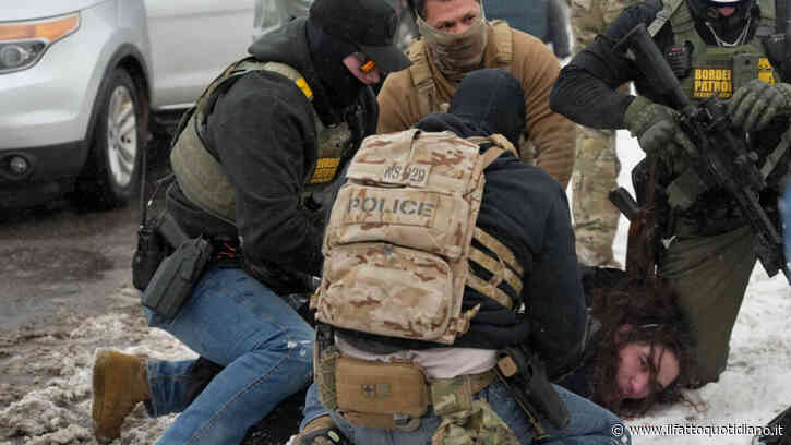 La carta di Trump per il midterm: record di arresti per l’Ice e scudo per i suoi agenti. Così è cambiata la strategia dell’anti-immigrazione