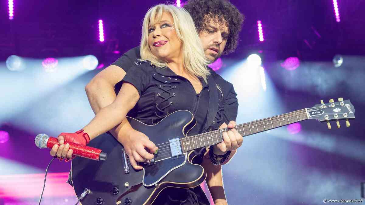 Zurück in die 80er mit dem „schlimmsten Song aller Zeiten“ und alten Bekannten