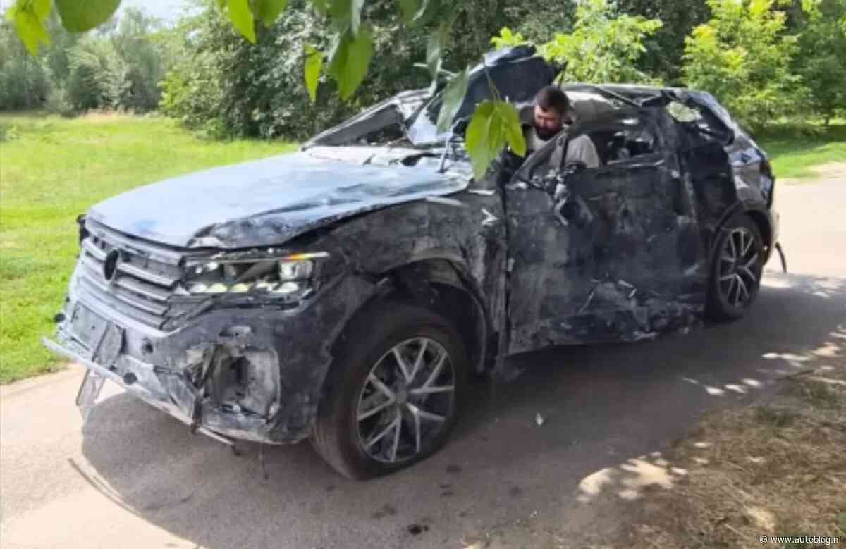 ZIEN: Volkswagen Touareg kopt Russische raket en rijdt gewoon verder