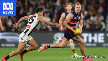 Live: Quaynor booed by Crows fans despite pleas in crunch Pies clash