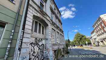 Lost Place: Komplettes Mehrfamilienhaus in Altona vergammelt immer weiter