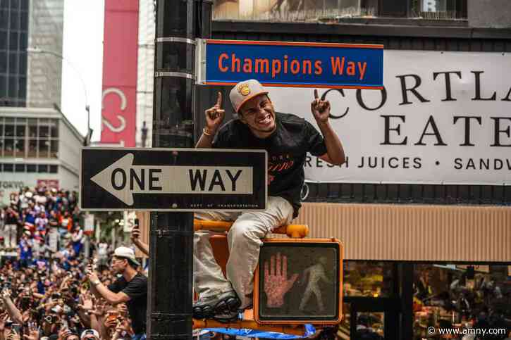 FIRST ON amNY: You can win replica ‘Champions Way’ Knicks parade signs at DOT Summer Streets events