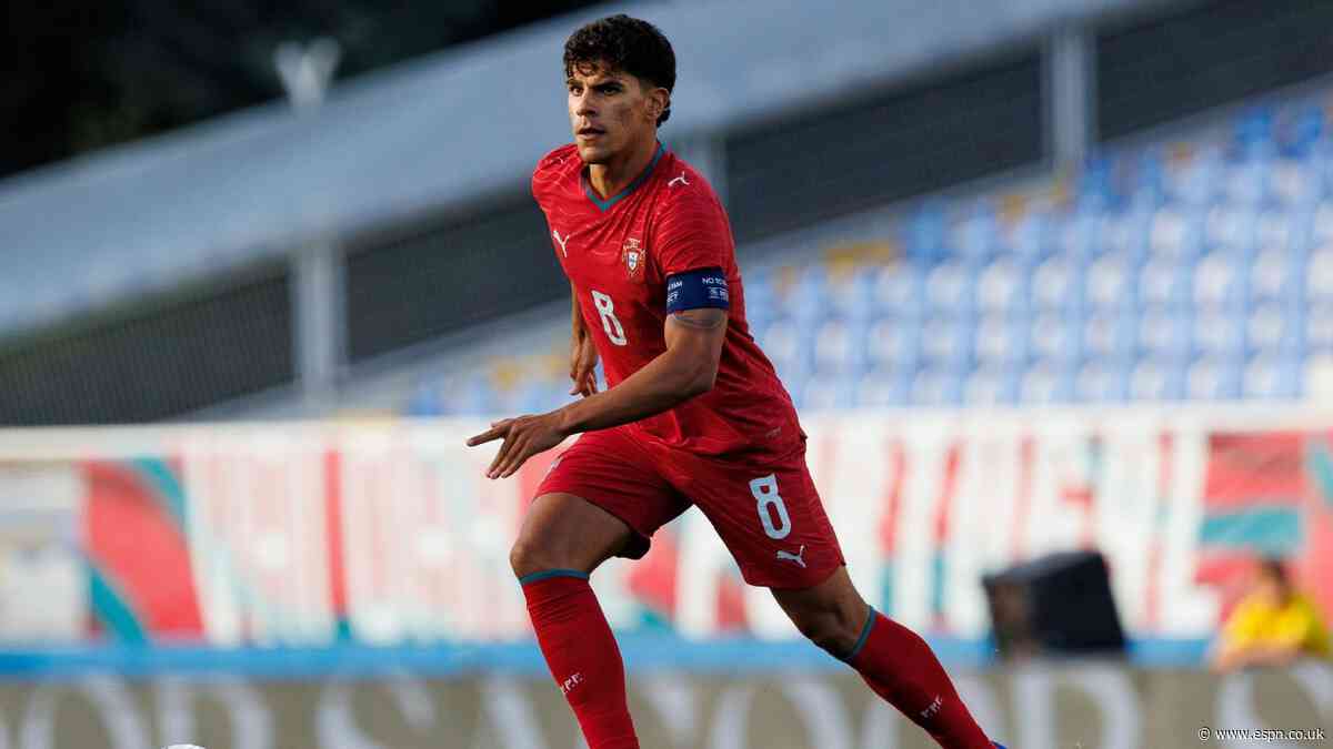Fernandes scores 'favourite goal' of his career