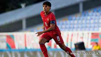 Fernandes scores 'favourite goal' of his career
