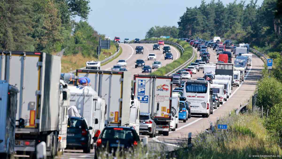 Reiseverkehr: ADAC warnt vor erhöhter Staugefahr am Wochenende