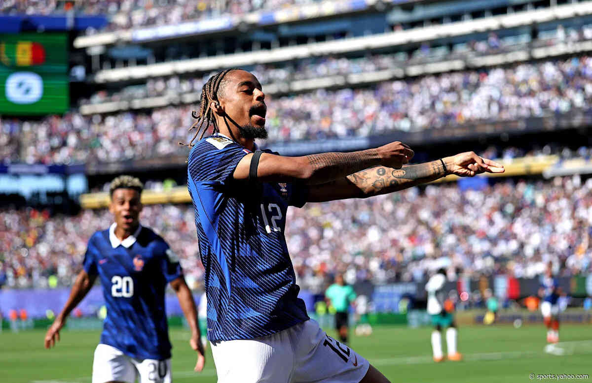 Romano names the club with “most concrete interest” in star PSG winger who is considering leaving